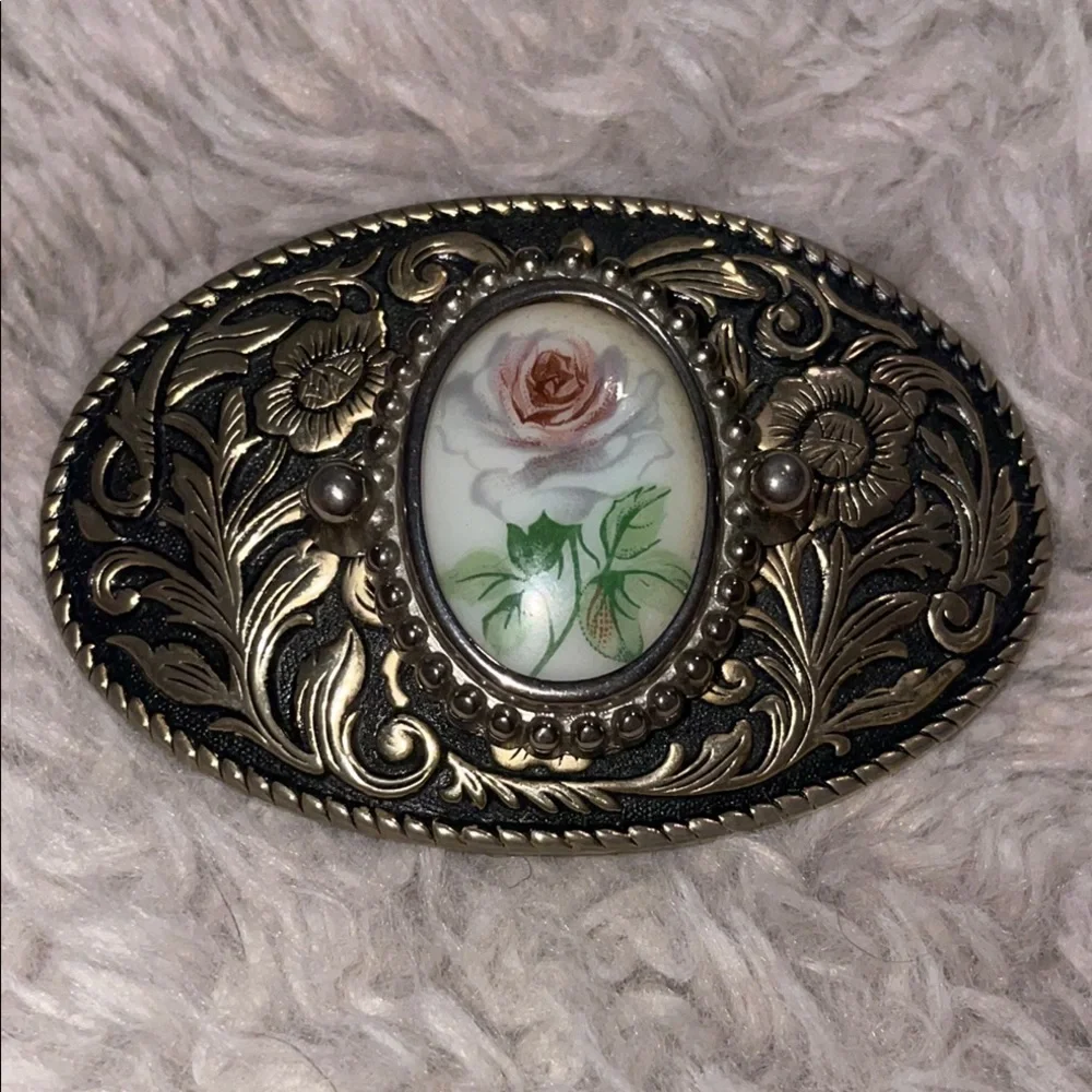 Vintage Gold Floral Buckle with Rose Design